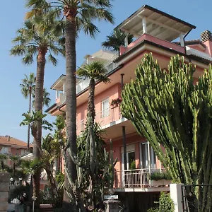 Mirella 3* Bordighera